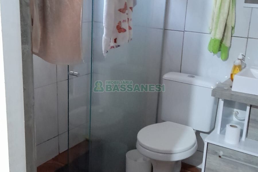 Chácara com 170m², 3 dormitórios, no bairro Ana Rech em Caxias do Sul para Comprar