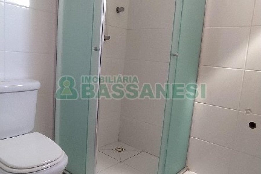 Apartamento com 78m², 2 dormitórios, 2 vagas, no bairro Charqueadas em Caxias do Sul para Comprar