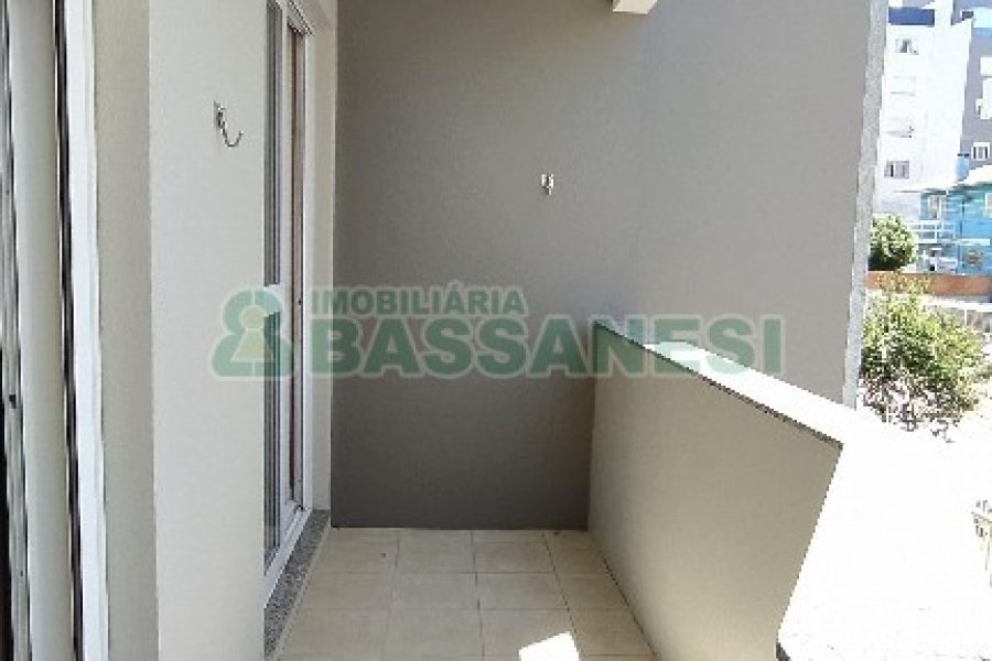 Apartamento com 78m², 2 dormitórios, 2 vagas, no bairro Charqueadas em Caxias do Sul para Comprar