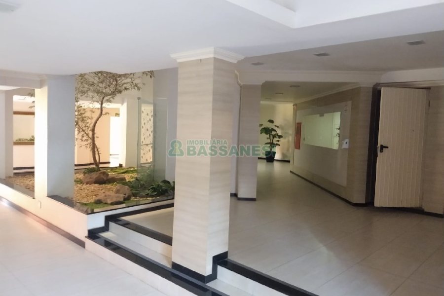 Apartamento com 200m², 3 dormitórios, 2 vagas, no bairro Universitário em Caxias do Sul para Comprar