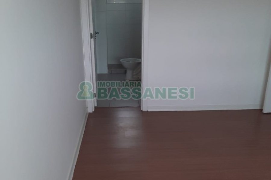 Apartamento com 92m², 3 dormitórios, 2 vagas, no bairro Rio Branco em Caxias do Sul para Comprar
