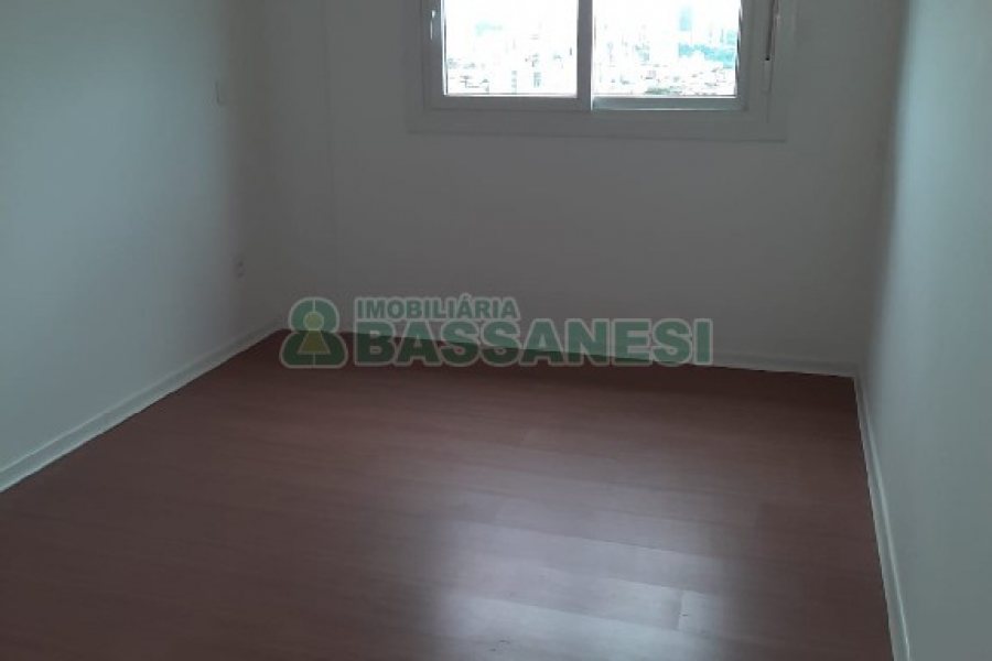 Apartamento com 92m², 3 dormitórios, 2 vagas, no bairro Rio Branco em Caxias do Sul para Comprar