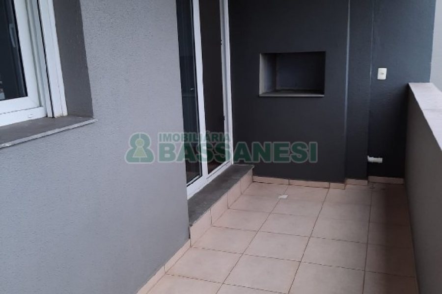 Apartamento com 92m², 3 dormitórios, 2 vagas, no bairro Rio Branco em Caxias do Sul para Comprar