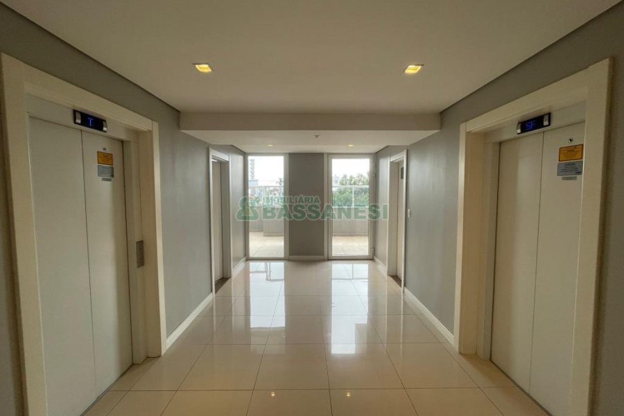 Apartamento com 92m², 3 dormitórios, 2 vagas, no bairro Rio Branco em Caxias do Sul para Comprar