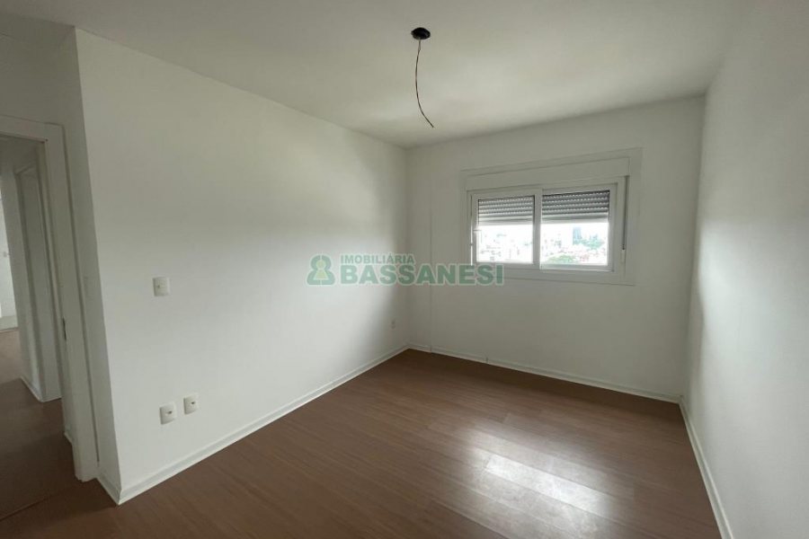 Apartamento com 92m², 3 dormitórios, 2 vagas, no bairro Rio Branco em Caxias do Sul para Comprar