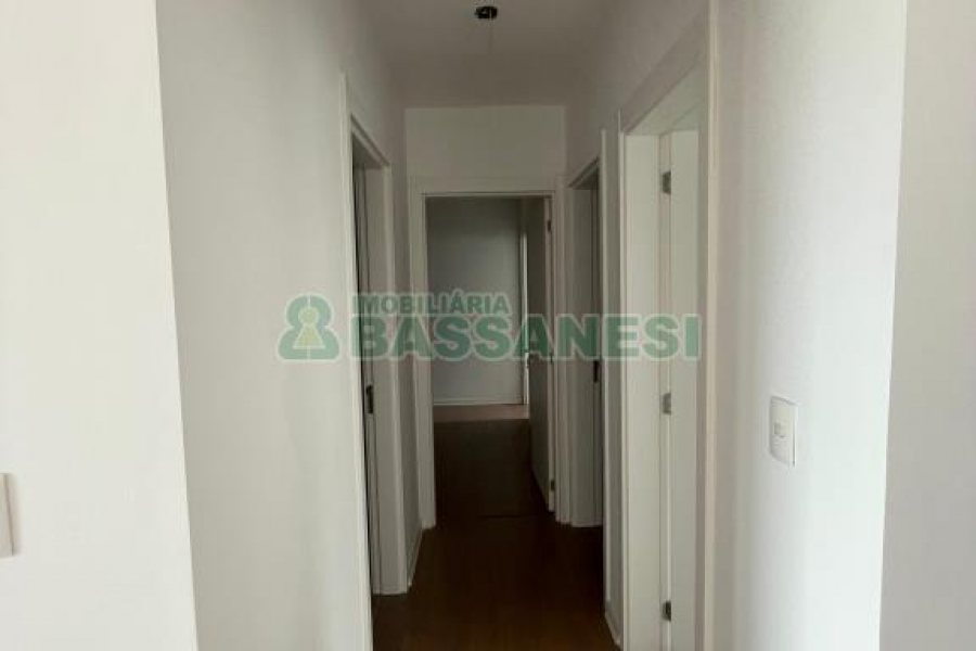 Apartamento com 92m², 3 dormitórios, 2 vagas, no bairro Rio Branco em Caxias do Sul para Comprar