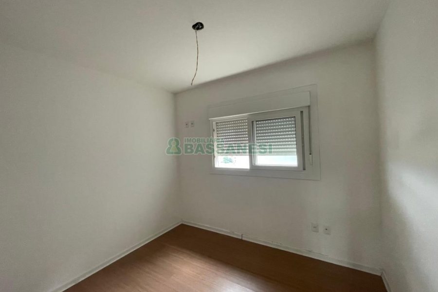 Apartamento com 92m², 3 dormitórios, 2 vagas, no bairro Rio Branco em Caxias do Sul para Comprar