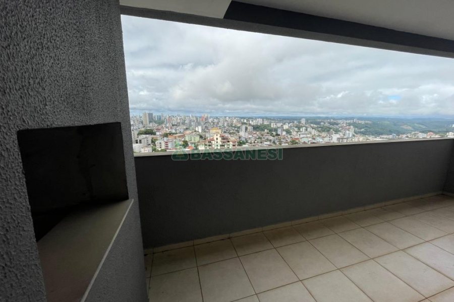 Apartamento com 92m², 3 dormitórios, 2 vagas, no bairro Rio Branco em Caxias do Sul para Comprar