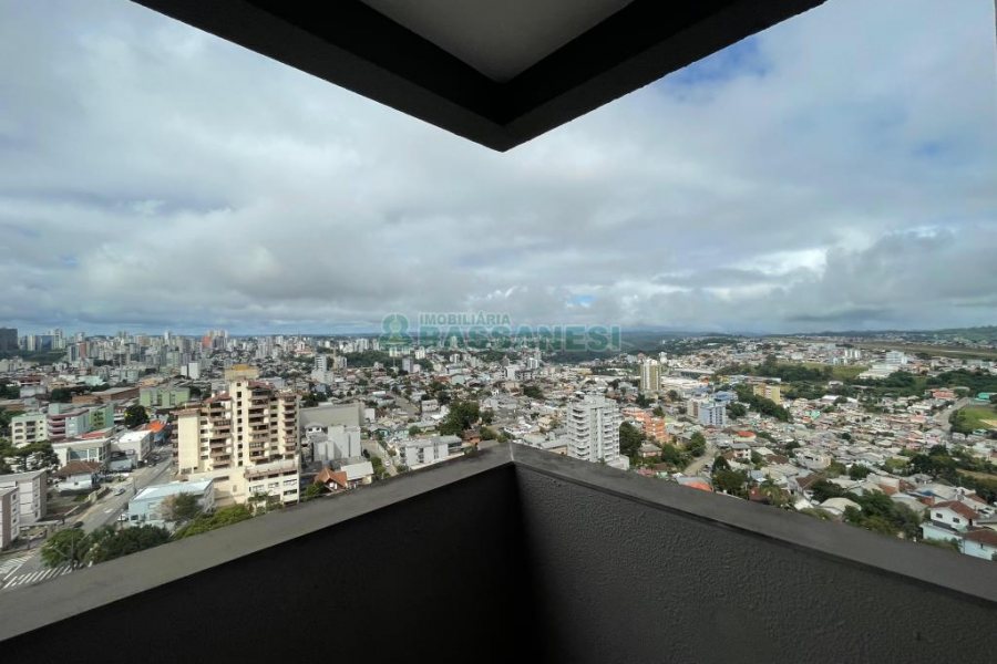 Apartamento com 92m², 3 dormitórios, 2 vagas, no bairro Rio Branco em Caxias do Sul para Comprar