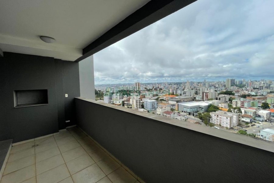 Apartamento com 92m², 3 dormitórios, 2 vagas, no bairro Rio Branco em Caxias do Sul para Comprar