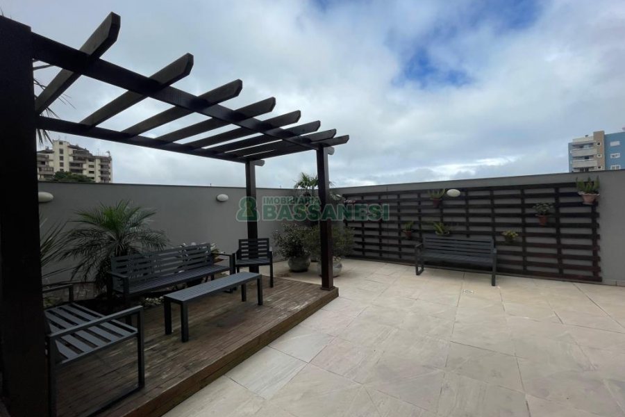 Apartamento com 92m², 3 dormitórios, 2 vagas, no bairro Rio Branco em Caxias do Sul para Comprar