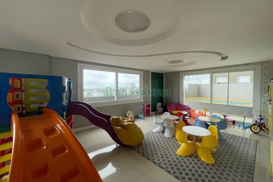 Apartamento com 92m², 3 dormitórios, 2 vagas, no bairro Rio Branco em Caxias do Sul para Comprar