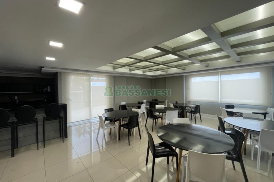 Apartamento com 92m², 3 dormitórios, 2 vagas, no bairro Rio Branco em Caxias do Sul para Comprar