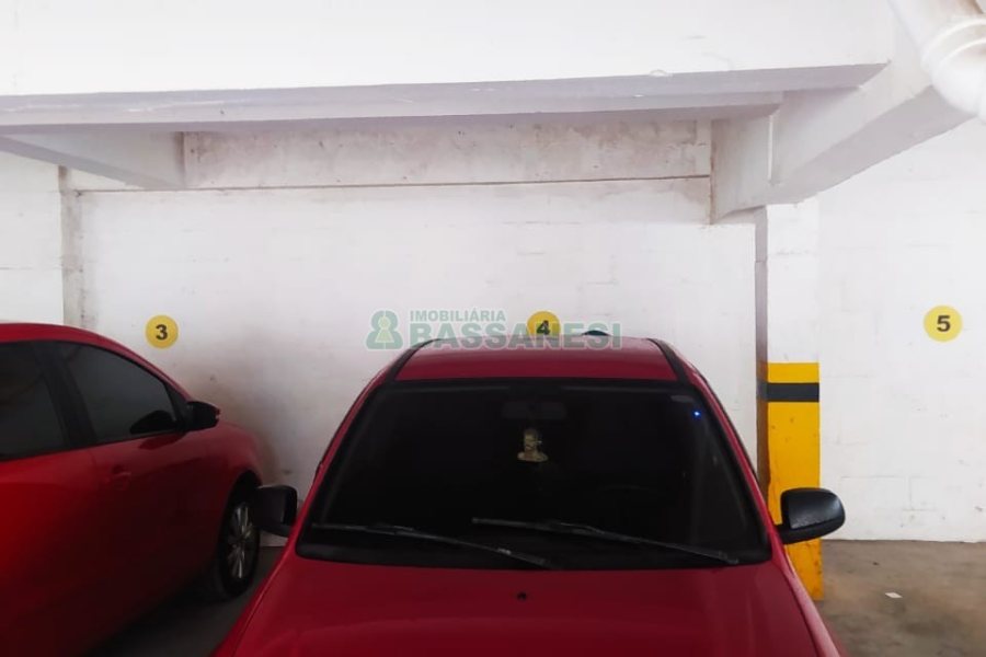 Apartamento com 52m², 2 dormitórios, 1 vaga, no bairro Charqueadas em Caxias do Sul para Comprar