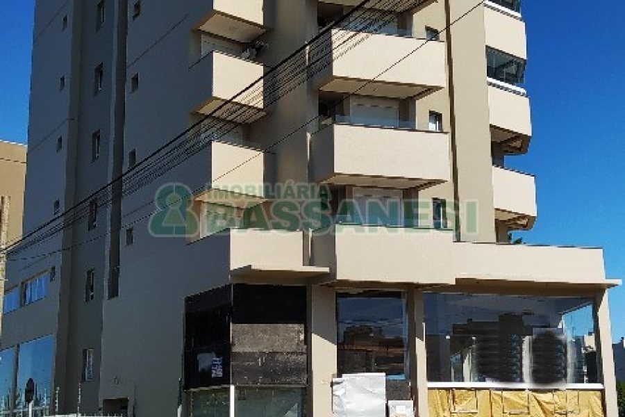 Loja com 450m², 4 vagas, no bairro Marechal Floriano em Caxias do Sul para Alugar
