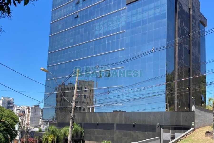 Sala Mobiliada com 20m², no bairro Lourdes em Caxias do Sul para Alugar