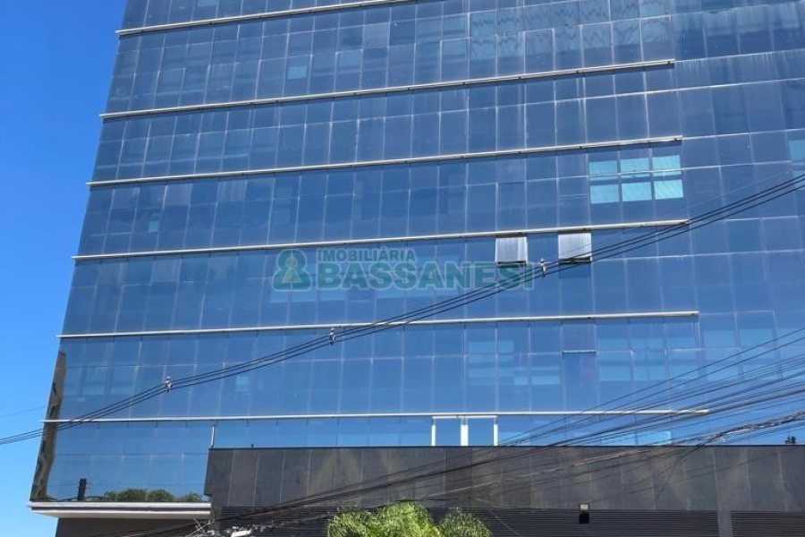 Sala Mobiliada com 20m², no bairro Lourdes em Caxias do Sul para Alugar