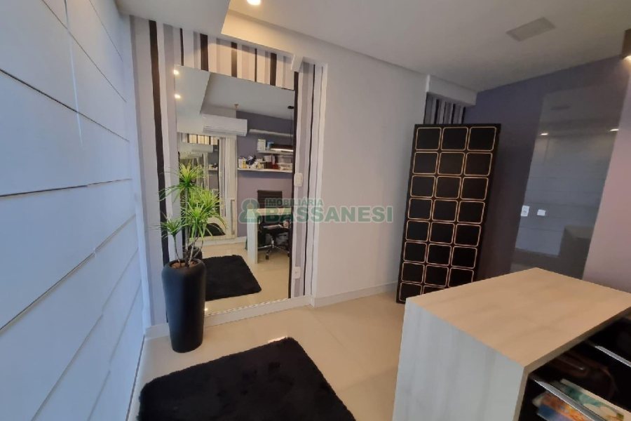 Sala Mobiliada com 20m², no bairro Lourdes em Caxias do Sul para Alugar