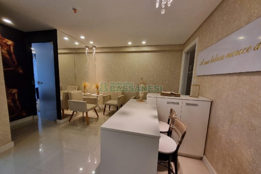 Sala Mobiliada com 20m², no bairro Lourdes em Caxias do Sul para Alugar