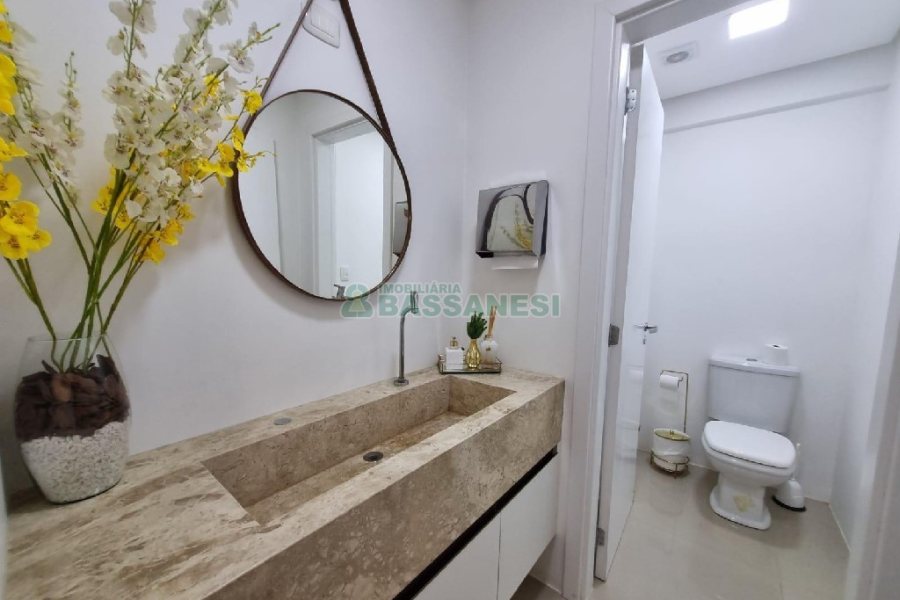 Sala Mobiliada com 20m², no bairro Lourdes em Caxias do Sul para Alugar