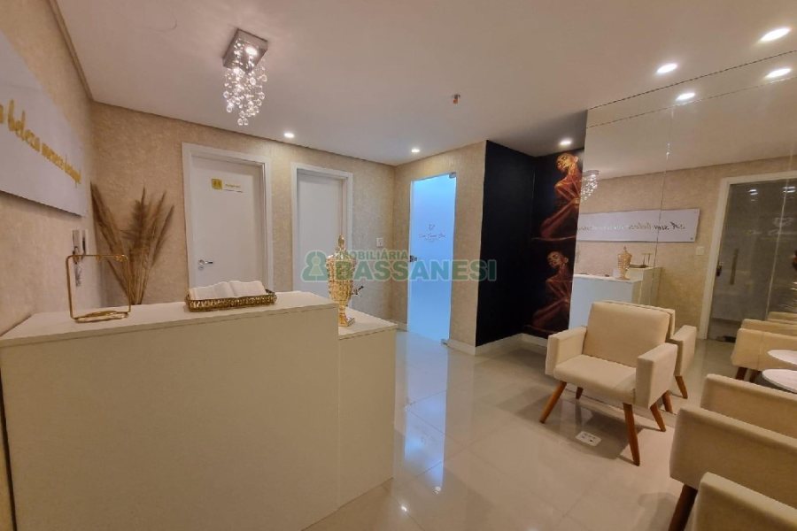 Sala Mobiliada com 20m², no bairro Lourdes em Caxias do Sul para Alugar