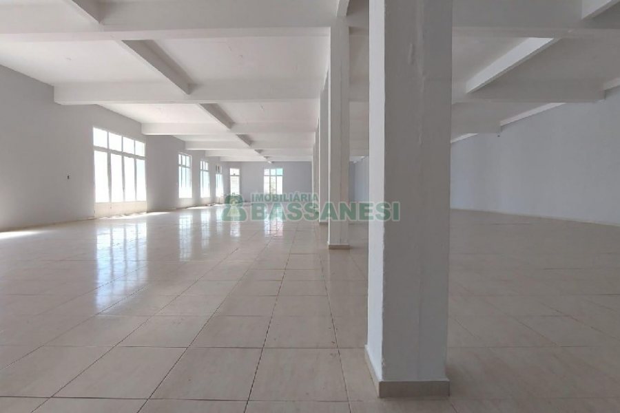 Loja com 500m², no bairro Centro em Caxias do Sul para Alugar ou Comprar