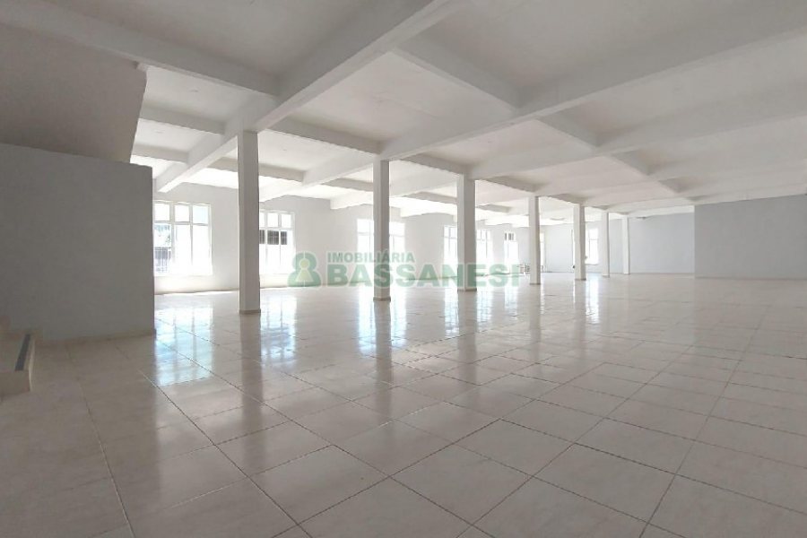 Loja com 500m², no bairro Centro em Caxias do Sul para Alugar ou Comprar