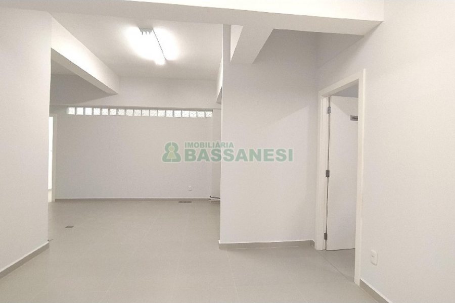 Sala com 142m², no bairro Santa Catarina em Caxias do Sul para Alugar