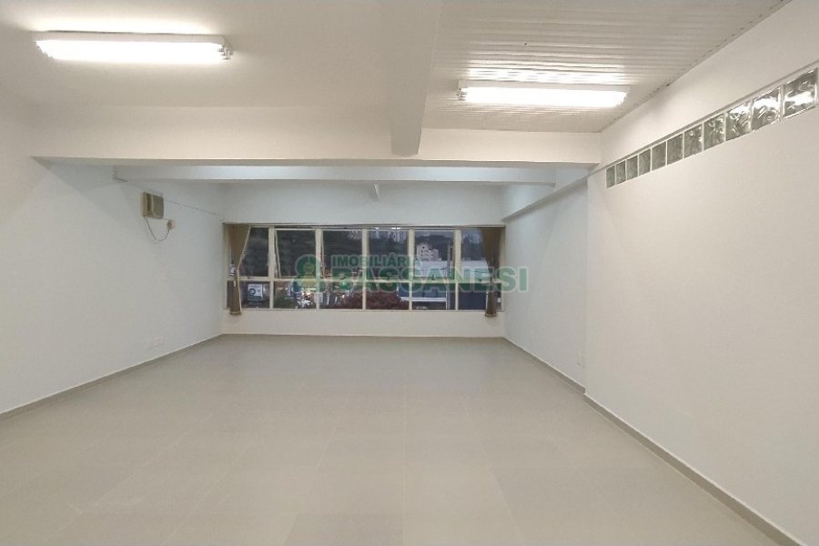 Sala com 142m², no bairro Santa Catarina em Caxias do Sul para Alugar