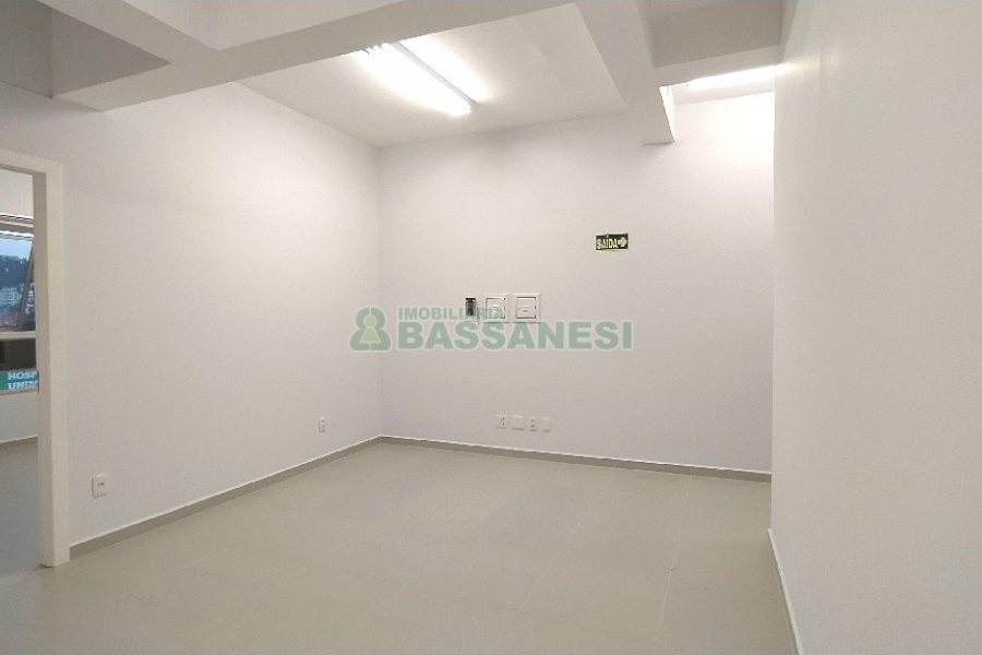 Sala com 142m², no bairro Santa Catarina em Caxias do Sul para Alugar
