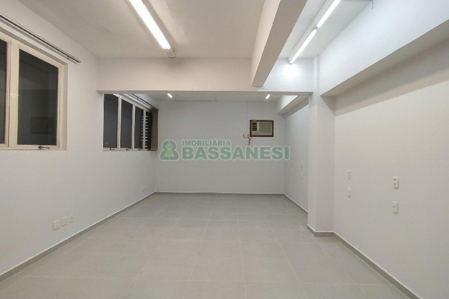 Sala com 142m², no bairro Santa Catarina em Caxias do Sul para Alugar