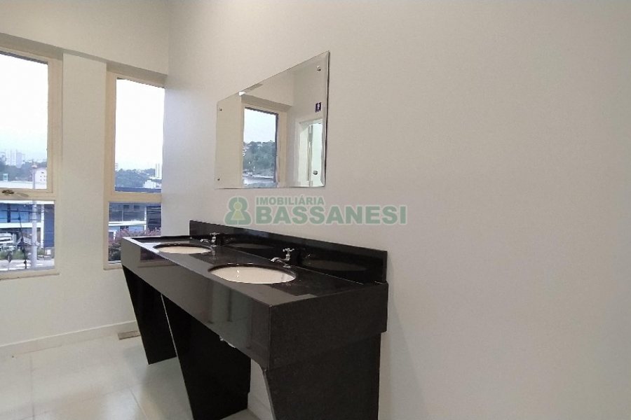 Sala com 142m², no bairro Santa Catarina em Caxias do Sul para Alugar