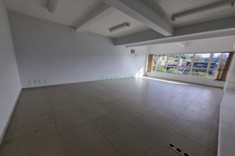 Sala com 142m², no bairro Santa Catarina em Caxias do Sul para Alugar
