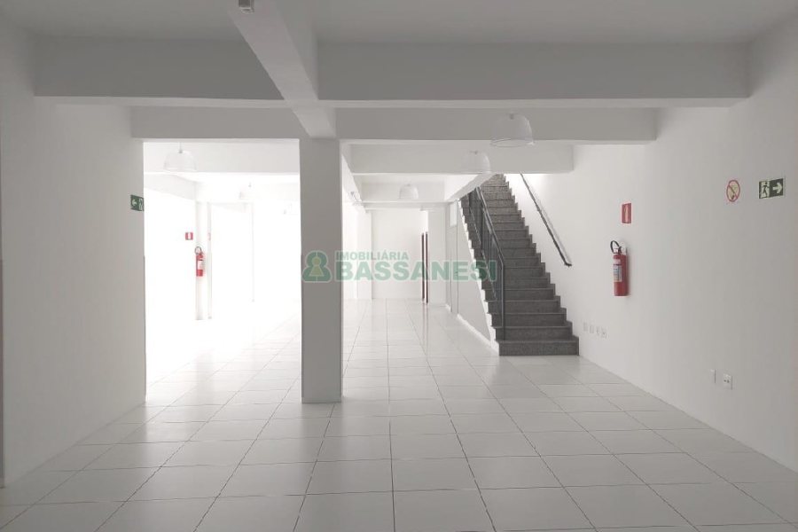 Loja com 300m², no bairro Centro em Caxias do Sul para Alugar