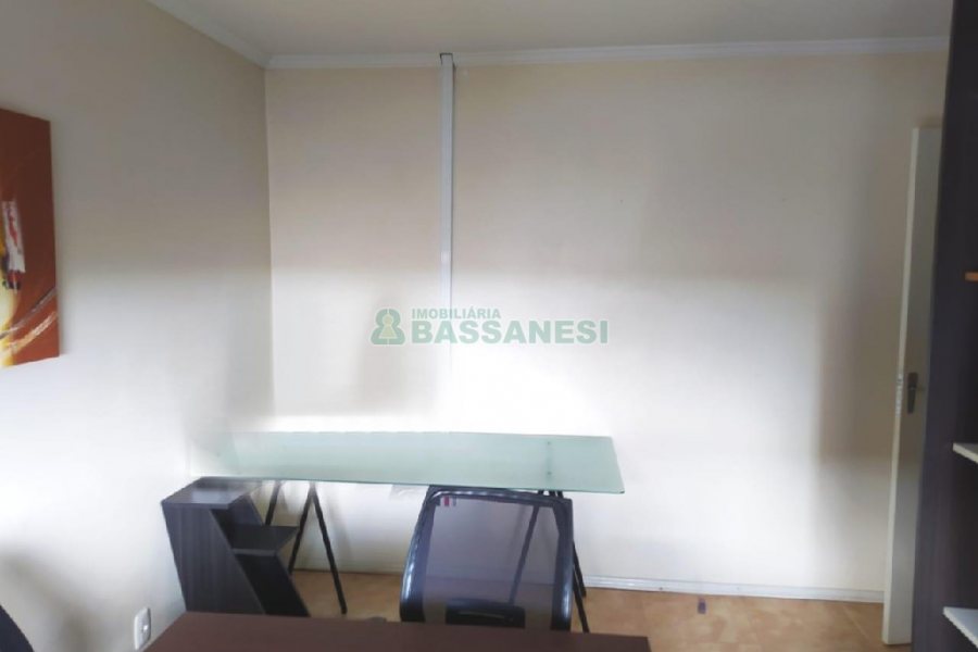 Casa Comercial com 136m², no bairro Universitário em Caxias do Sul para Alugar