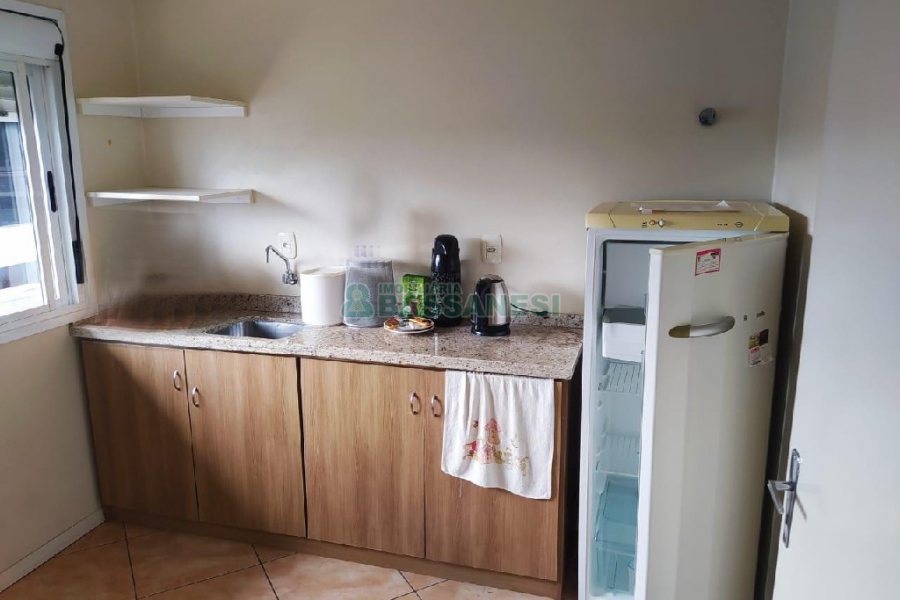 Casa Comercial com 136m², no bairro Universitário em Caxias do Sul para Alugar