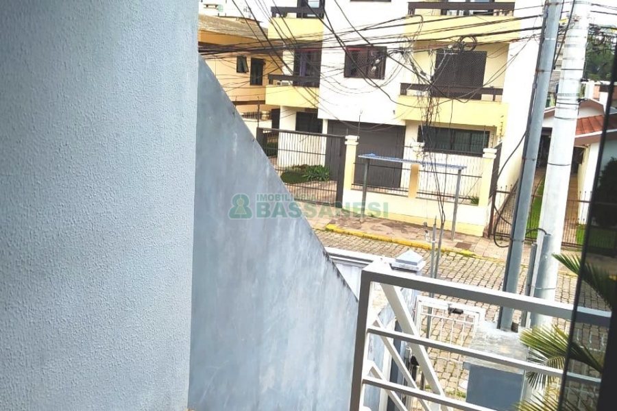 Casa Comercial com 136m², no bairro Universitário em Caxias do Sul para Alugar