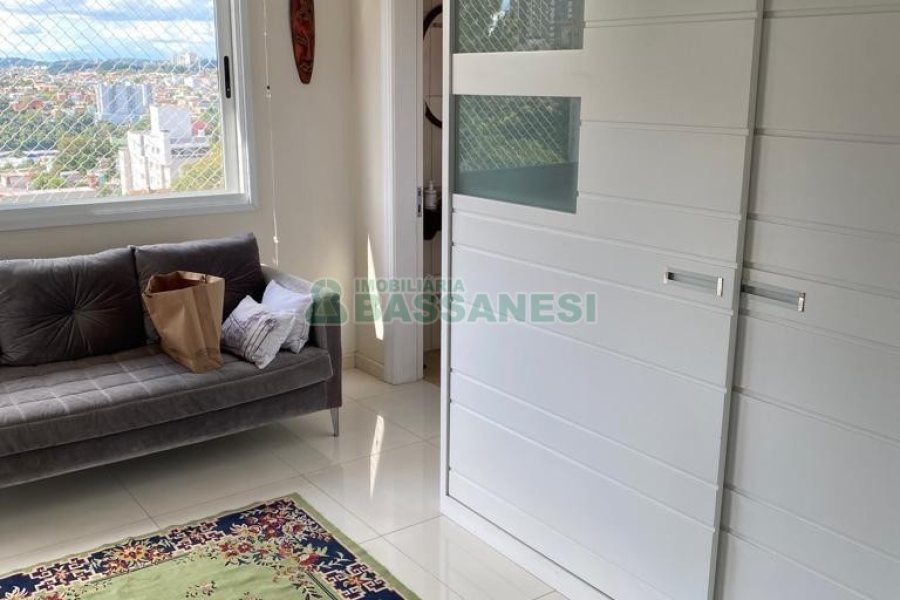 Apto Mobiliado com 270m², 4 dormitórios, 4 vagas, no bairro Madureira em Caxias do Sul para Comprar