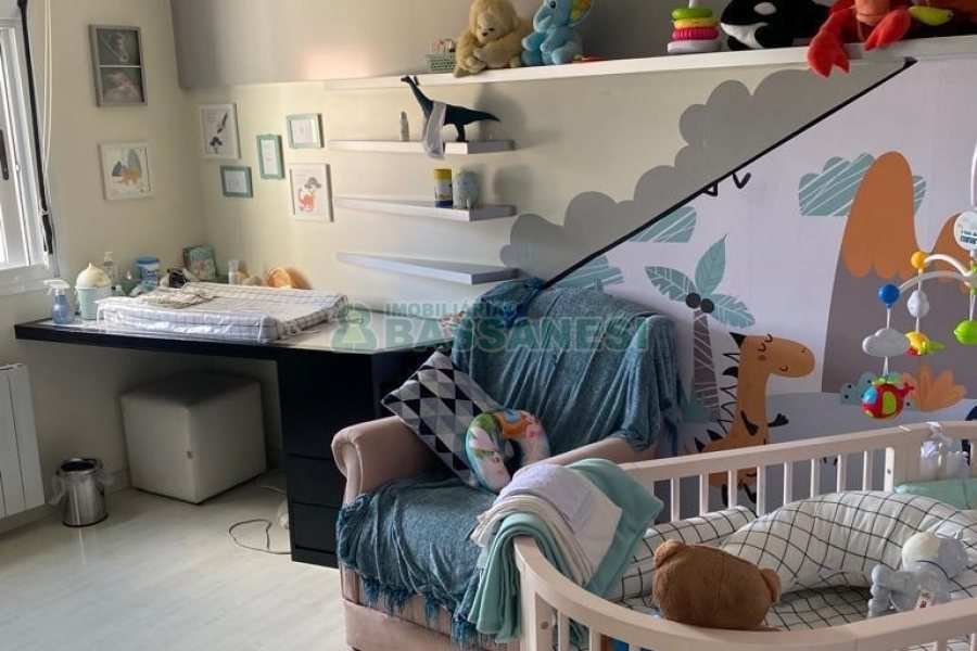 Apto Mobiliado com 270m², 4 dormitórios, 4 vagas, no bairro Madureira em Caxias do Sul para Comprar