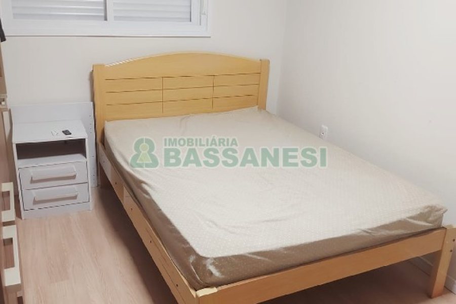 Casa com 56m², 2 dormitórios, 1 vaga, no bairro São Luiz em Caxias do Sul para Comprar