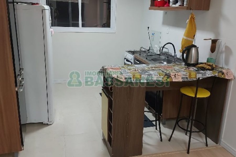 Casa com 56m², 2 dormitórios, 1 vaga, no bairro São Luiz em Caxias do Sul para Comprar