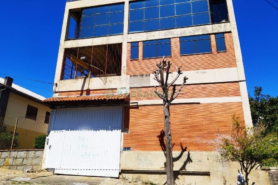 Pavilhão com 550m², no bairro Rio Branco em Caxias do Sul para Alugar
