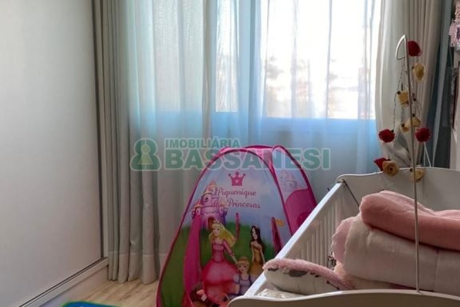 Apartamento com 84m², 2 dormitórios, 2 vagas, no bairro Santa Catarina em Caxias do Sul para Comprar