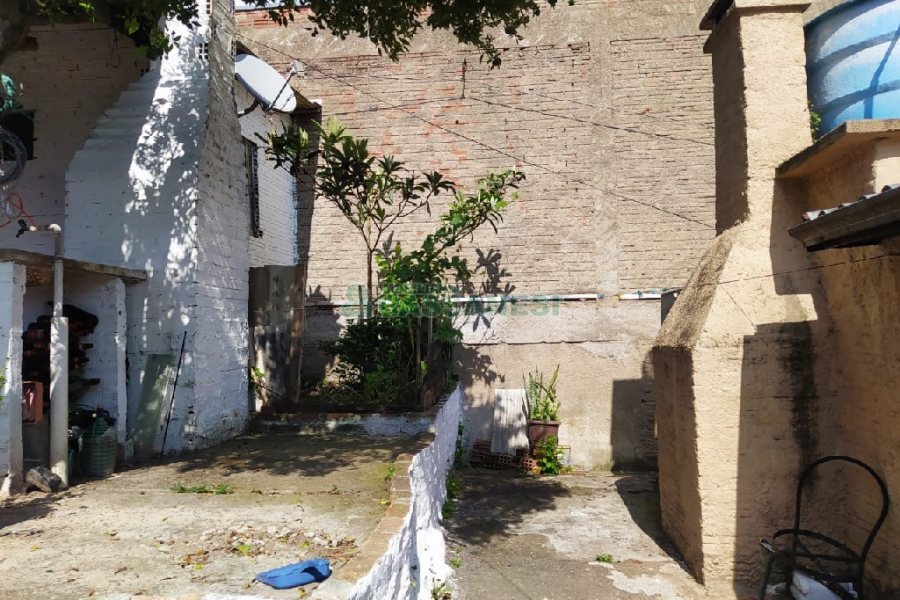 Casa com 100m², 4 dormitórios, 2 vagas, no bairro Cruzeiro em Caxias do Sul para Comprar