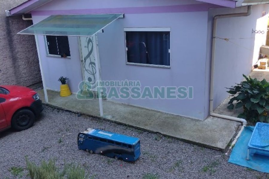 Casa com 236m², 5 dormitórios, 4 vagas, no bairro Bela Vista em Caxias do Sul para Comprar