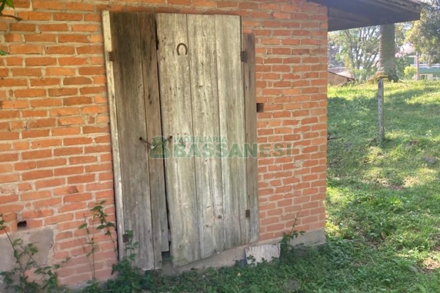 Pavilhão com 2600m², no bairro Fazenda Souza em Caxias do Sul para Comprar