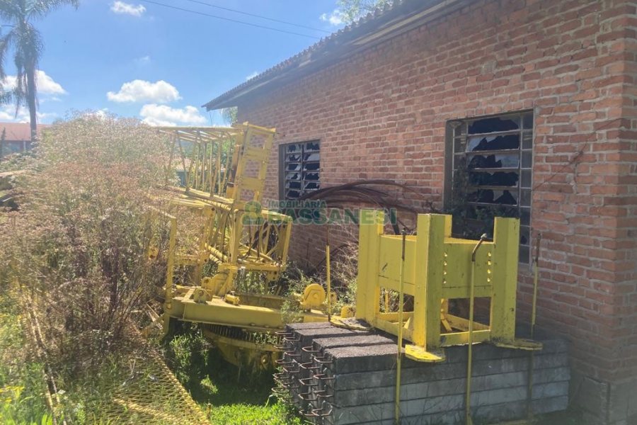 Pavilhão com 2600m², no bairro Fazenda Souza em Caxias do Sul para Comprar
