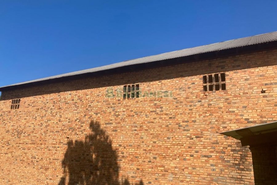 Pavilhão com 2600m², no bairro Fazenda Souza em Caxias do Sul para Comprar