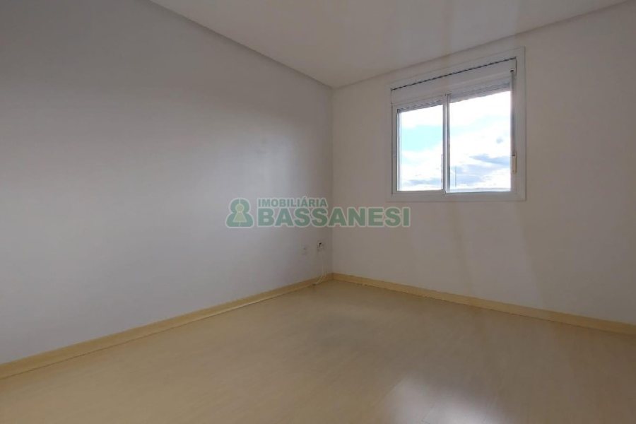 Apartamento com 63m², 2 dormitórios, 2 vagas, no bairro Presidente Vargas em Caxias do Sul para Comprar