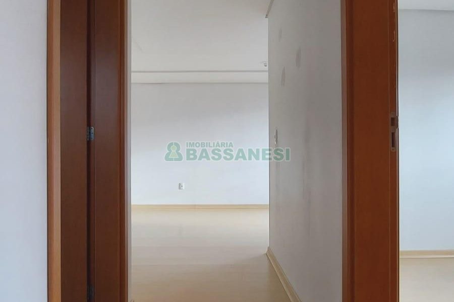 Apartamento com 63m², 2 dormitórios, 2 vagas, no bairro Presidente Vargas em Caxias do Sul para Comprar
